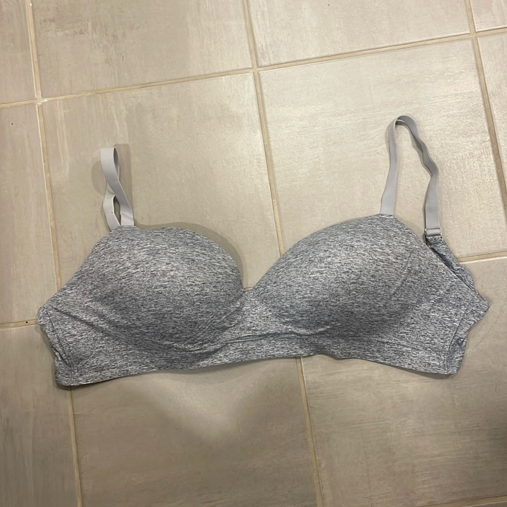 SOMA ENBLISS
Wireless Bra in blurred graphite
42DD